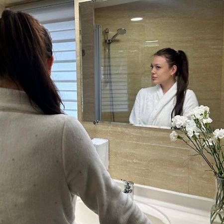 Hotel Victory Home Warsawa Bagian luar foto