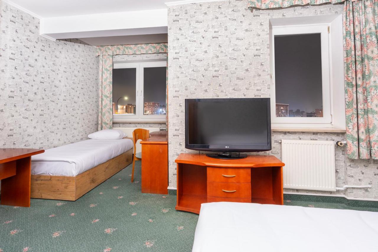 Hotel Victory Home Warsawa Bagian luar foto