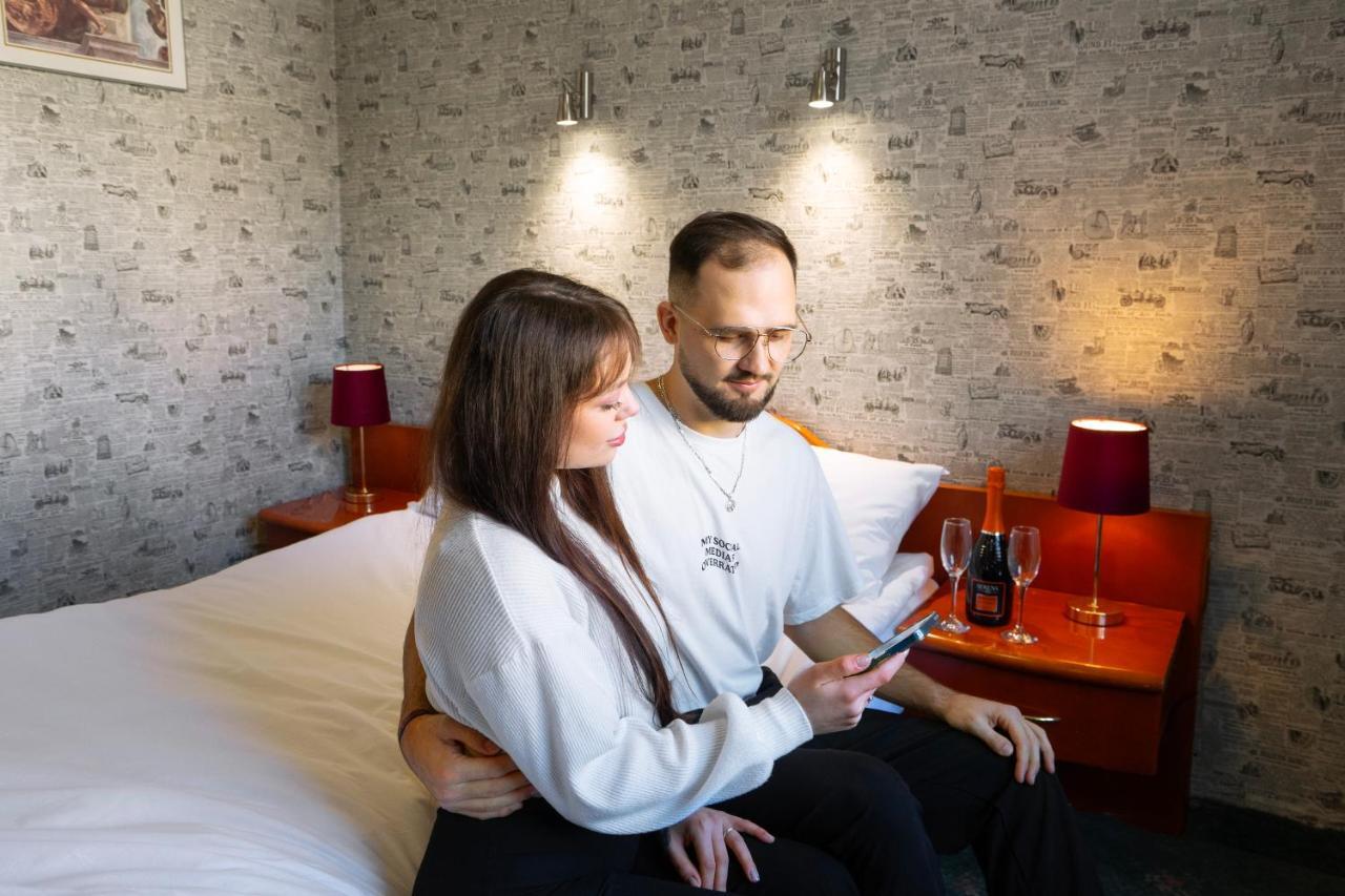 Hotel Victory Home Warsawa Bagian luar foto