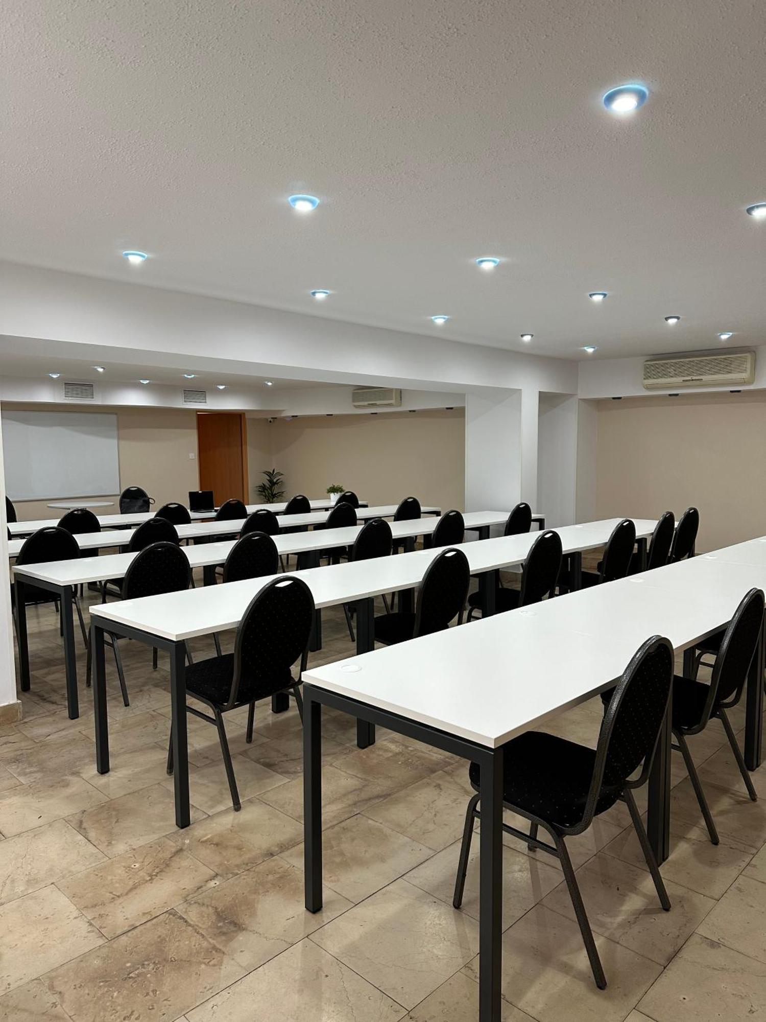 Hotel Victory Home Warsawa Bagian luar foto