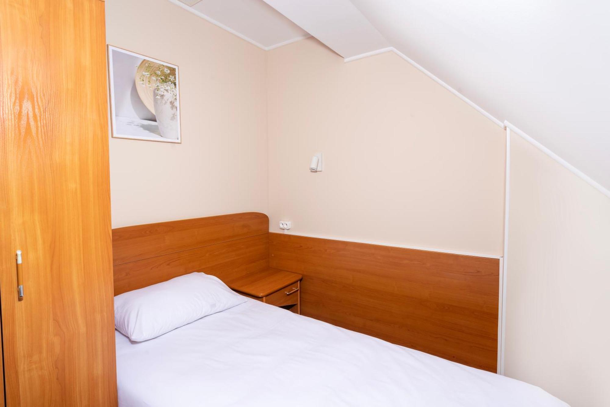 Hotel Victory Home Warsawa Bagian luar foto