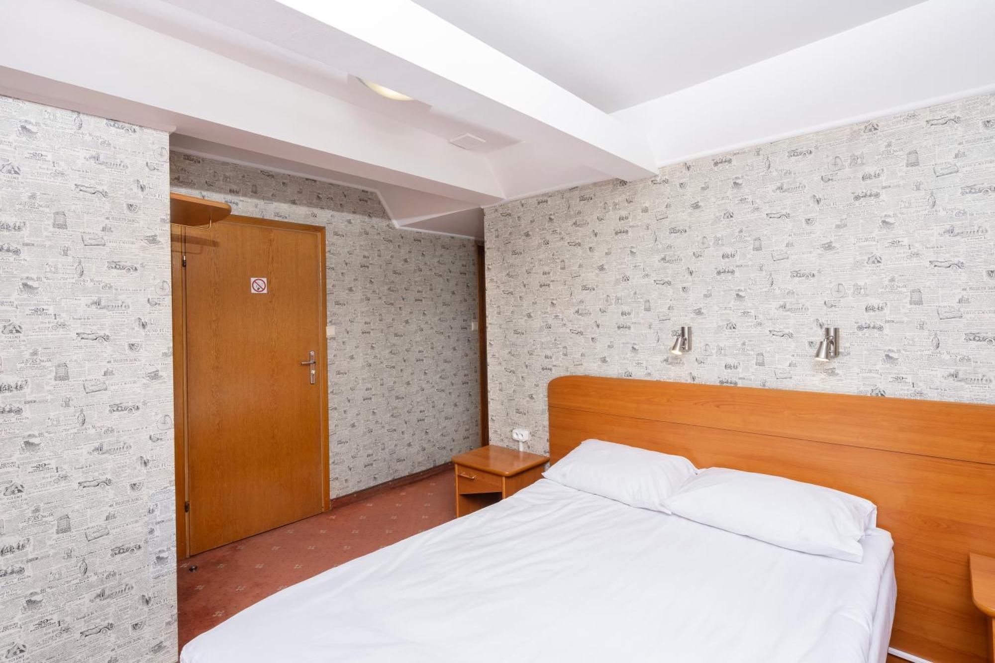 Hotel Victory Home Warsawa Bagian luar foto