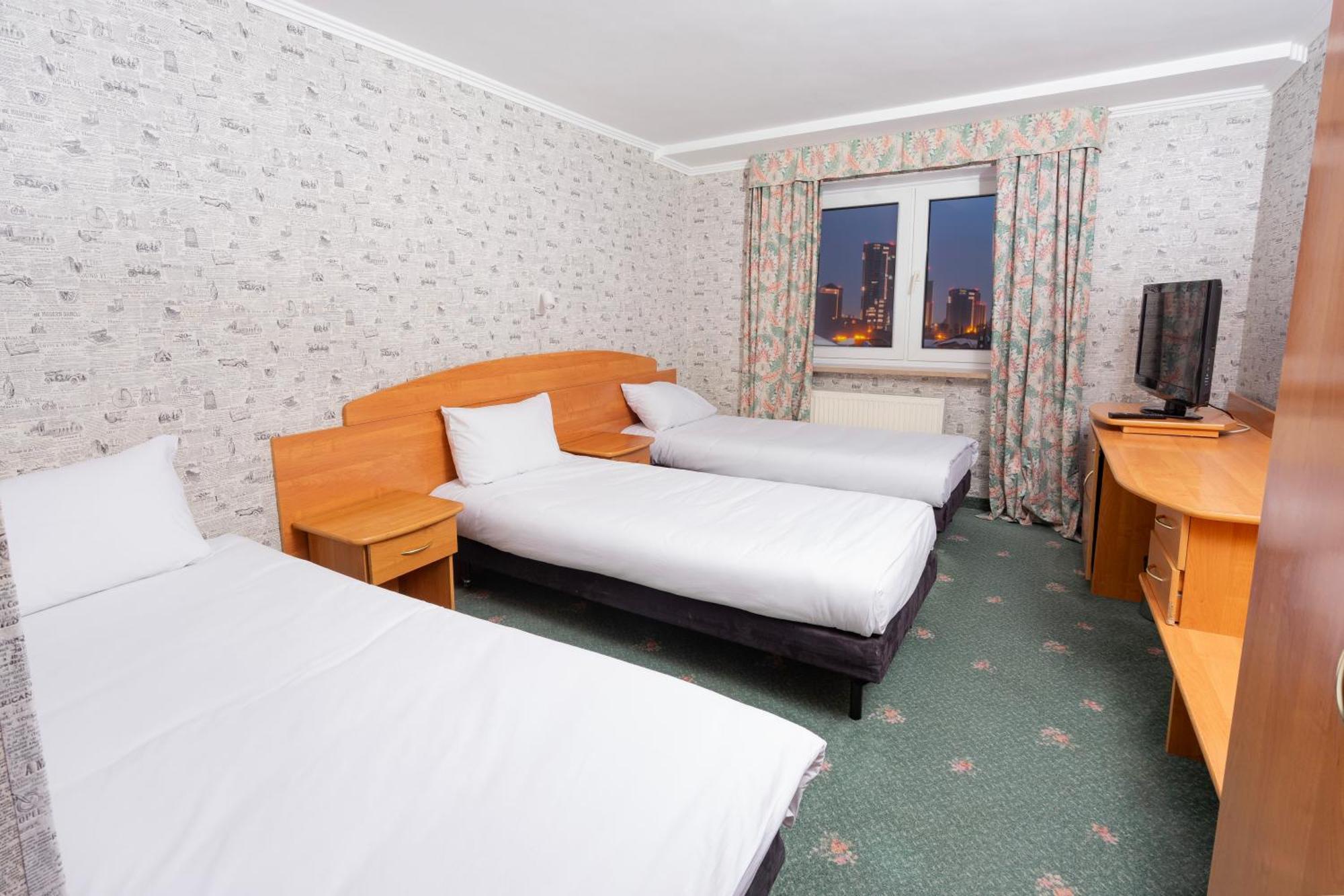Hotel Victory Home Warsawa Bagian luar foto